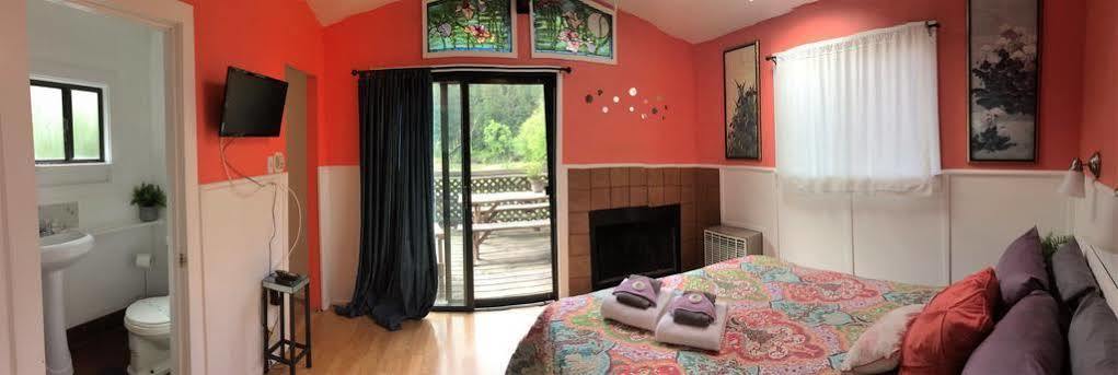 Riverlane Resort Guerneville Exterior foto